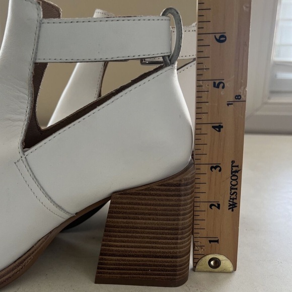 FREE PEOPLE Brady Buckle Bootie 39 WHITE Leather - Picture 2 of 13